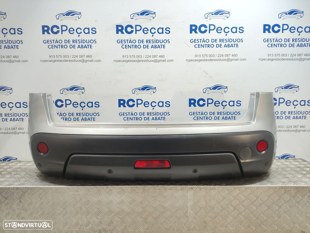 Parachoques trás traseiro original Nissan Qashqai J10 fase 1 de 2006 a 2010 com sensores de estacionamento - 1