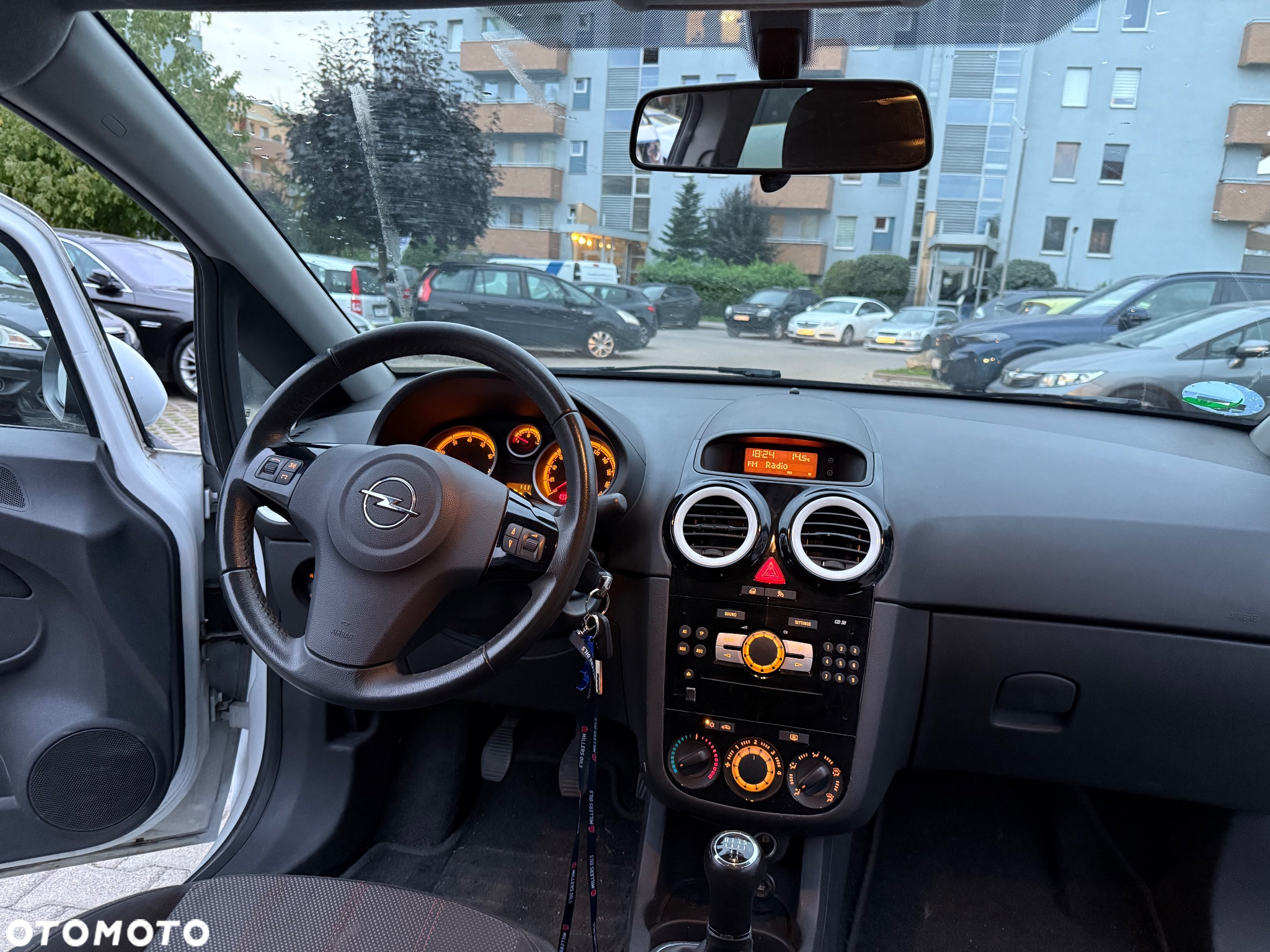 Opel Corsa 1.4 16V Sport - 15