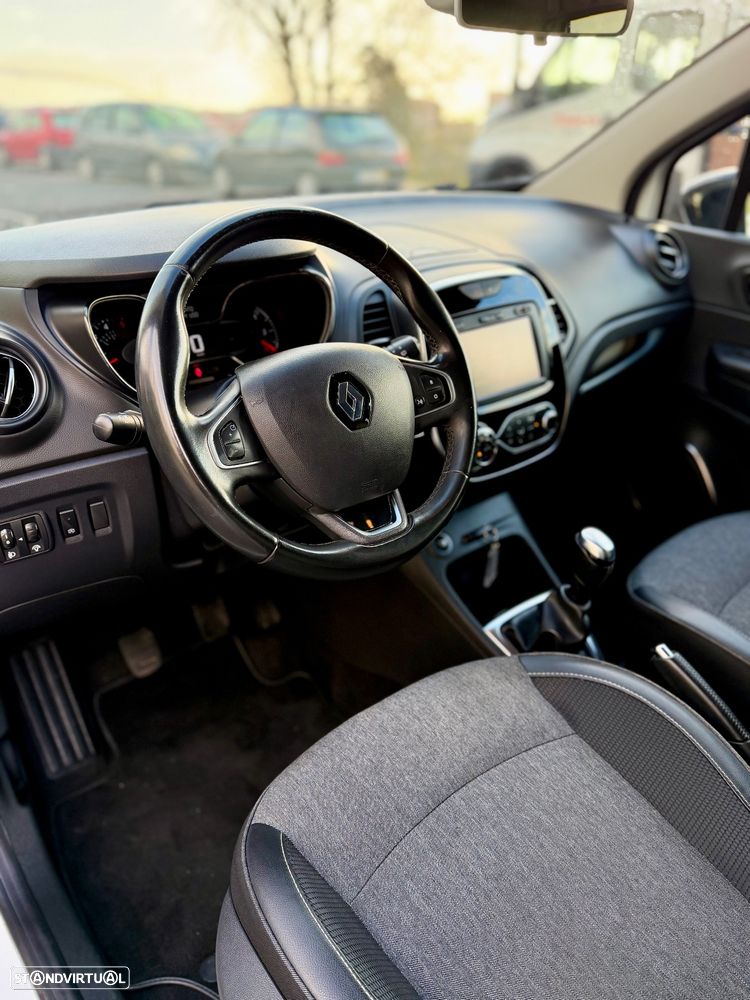 Renault Captur 1.5 dCi Exclusive - 11