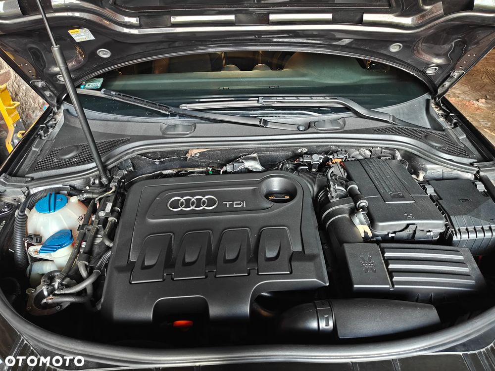 Audi A3 Sportback 2.0 TDI DPF S line Sportpaket - 16