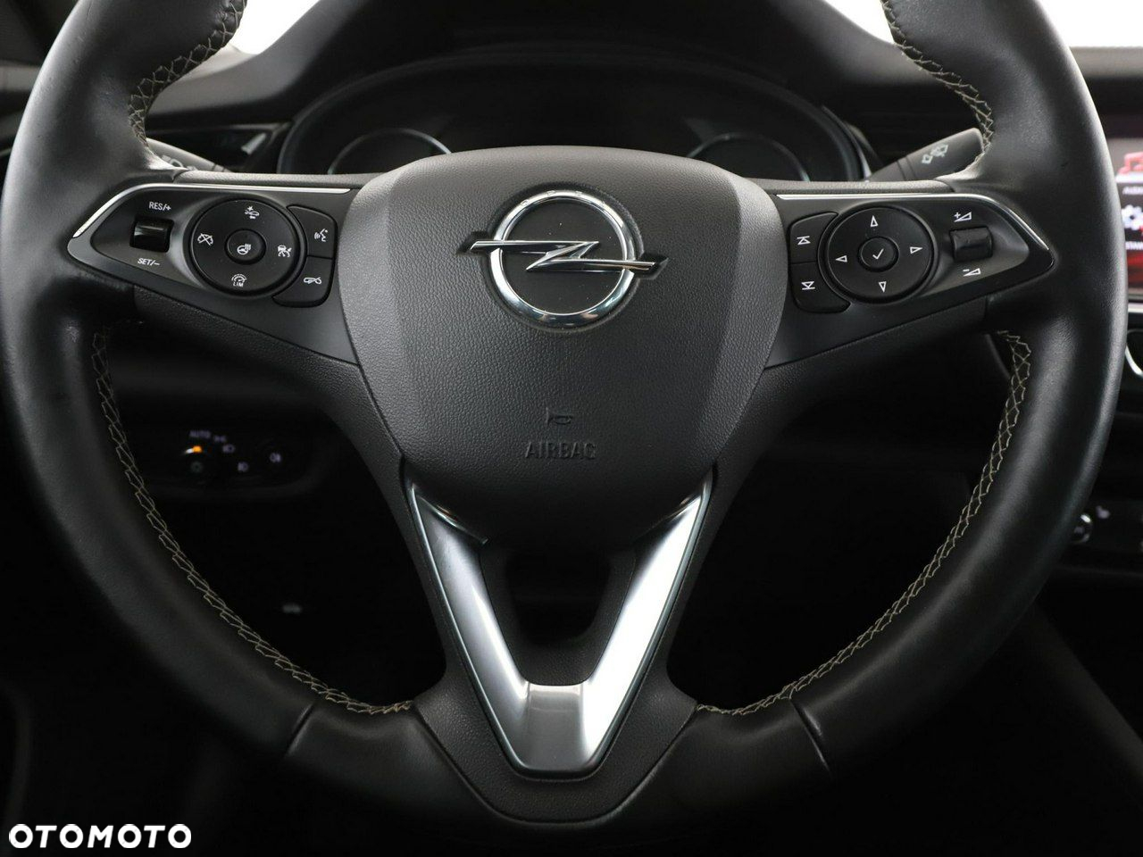 Opel Insignia - 21