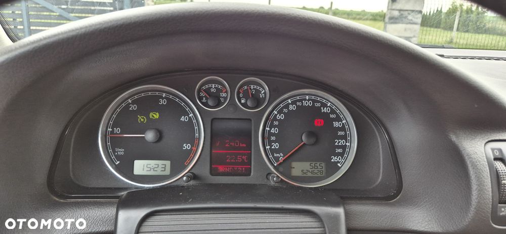 Volkswagen Passat - 7