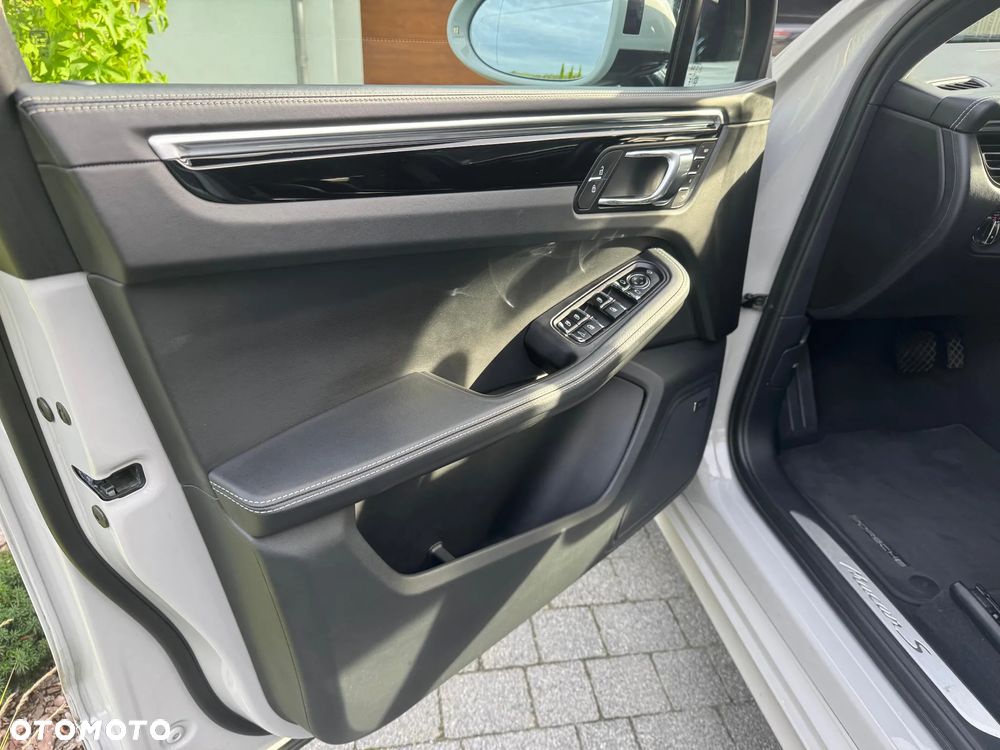 Porsche Macan - 9