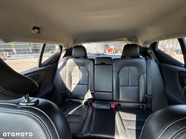 Volvo XC 40 D4 AWD Geartronic Momentum - 29