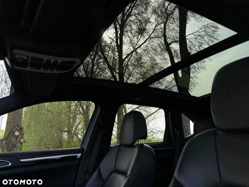 Porsche Cayenne - 5
