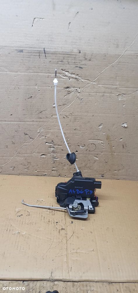 Zamek prawy przód przedni prawy Audi A4 B6 7PIN 4B1837016E - 1