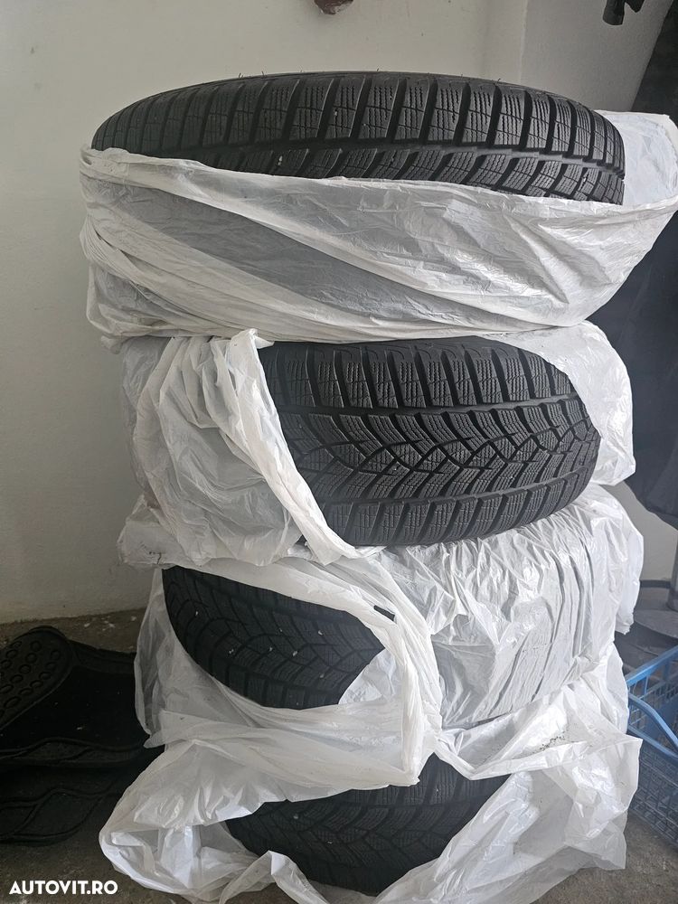 Jante Lexus cu Anvelope Goodyear Ultragrip 225 50 R18 99V XL - 2