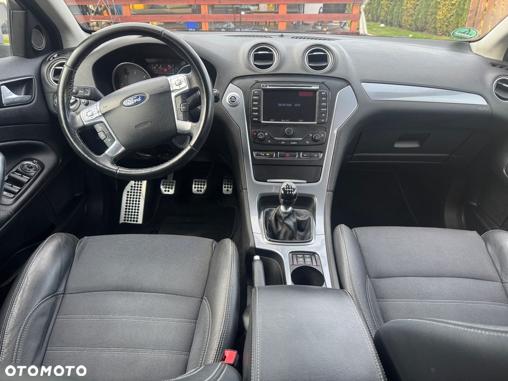 Ford Mondeo 2.0 TDCi Ghia - 14