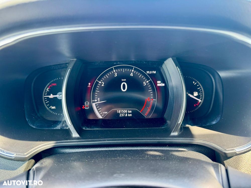 Renault Megane TCe 140 GPF LIMITED - 21