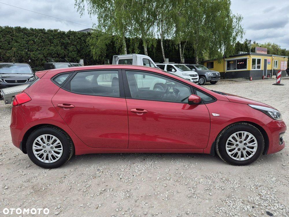 Kia Ceed - 22