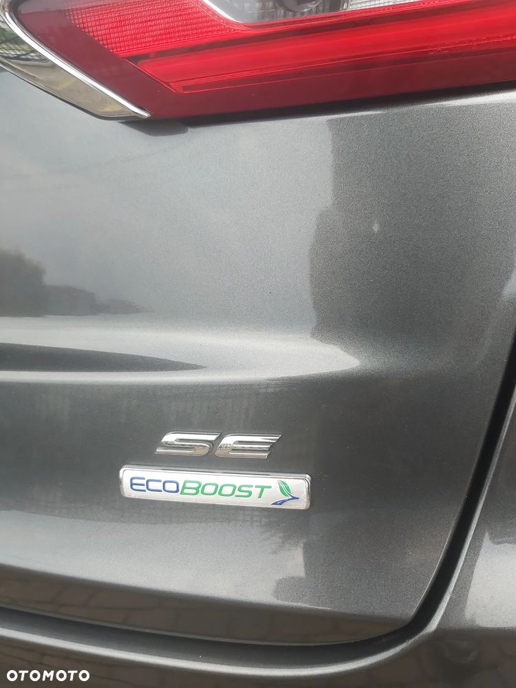 Ford Fusion - 26