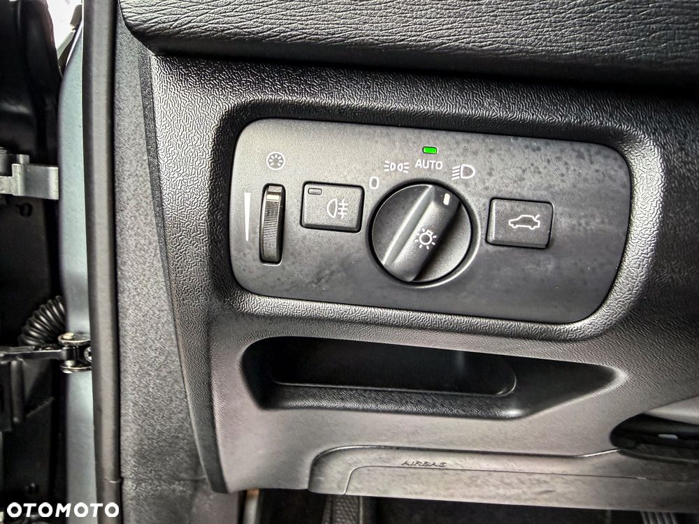 Volvo V40 D2 Drive-E Base - 31