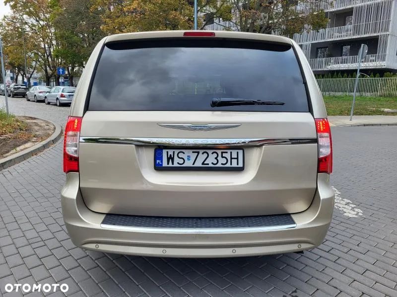 Chrysler Town & Country 3.6 Touring - 29