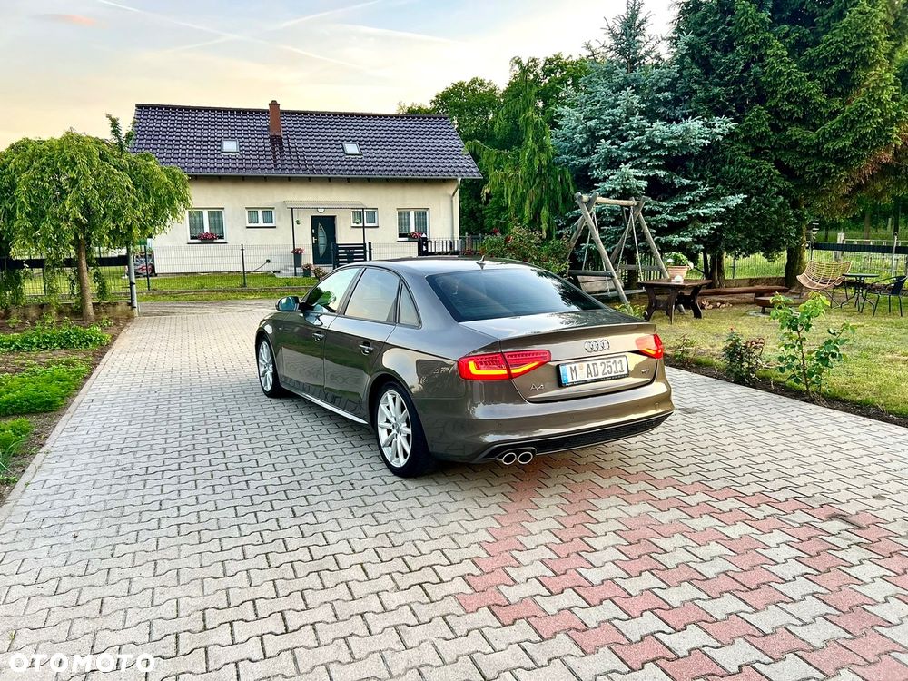 Audi A4 Limousine - 18