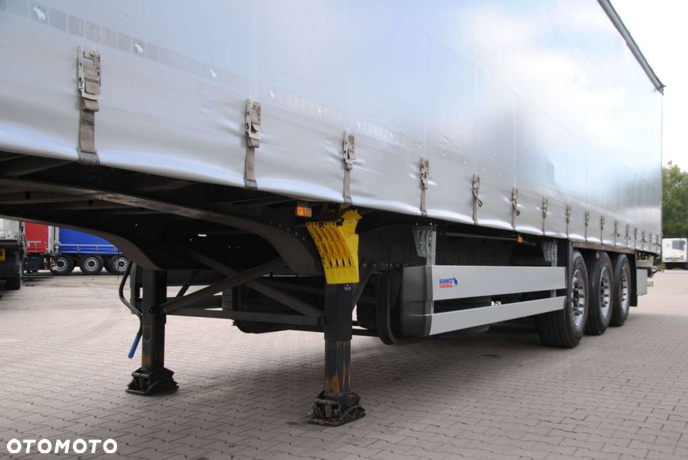 Schmitz Cargobull SCS kurtyna, podnoszona oś - 12
