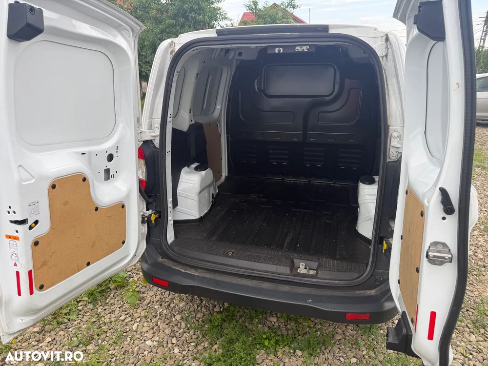 Ford Transit Courier 1.5 TDCi - 11