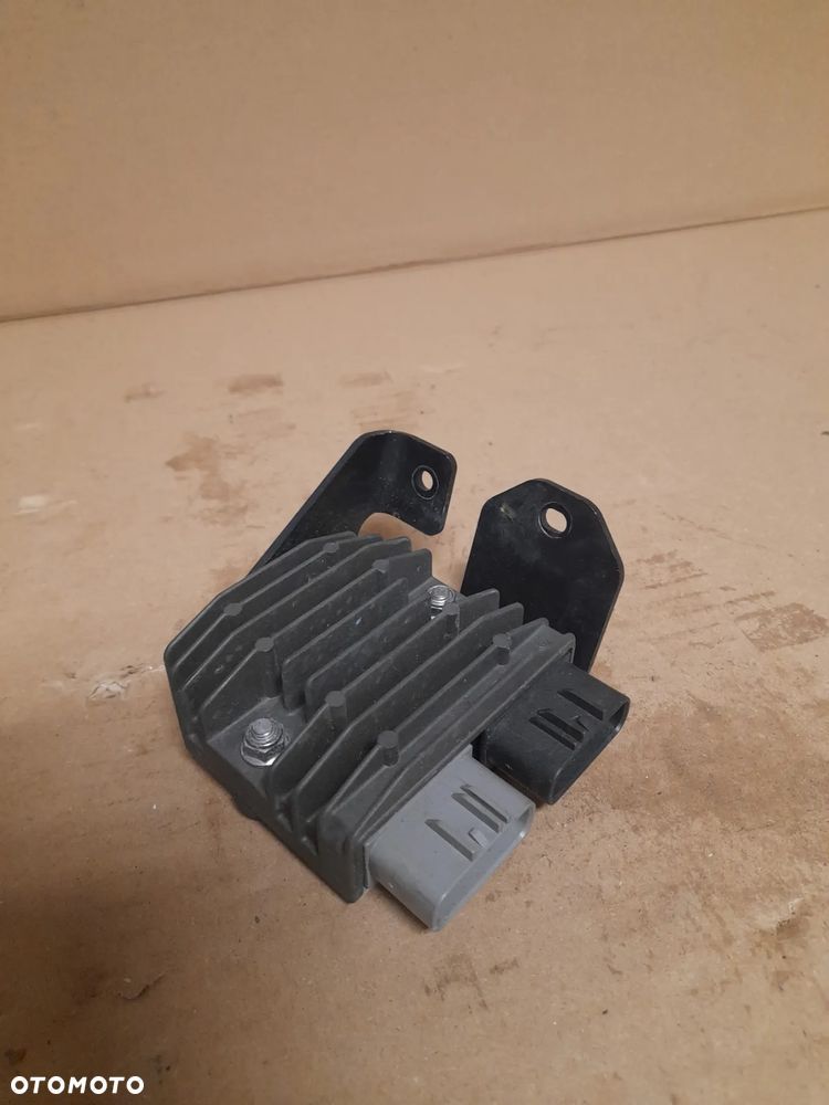 triumph street triple 675 regulator napięcia - 3