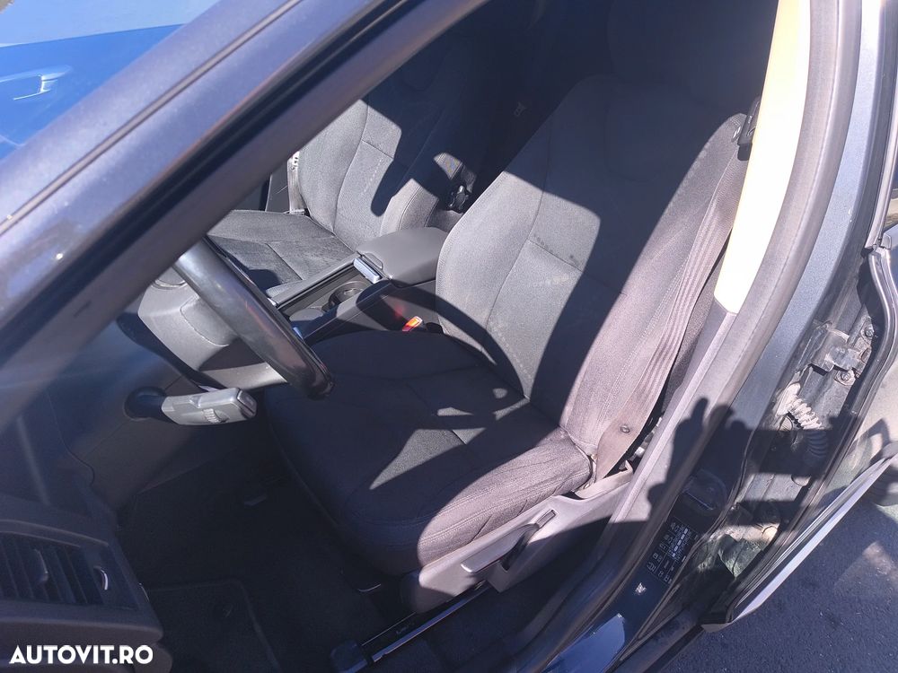 VOLVO XC60 2011 — imagine 3
