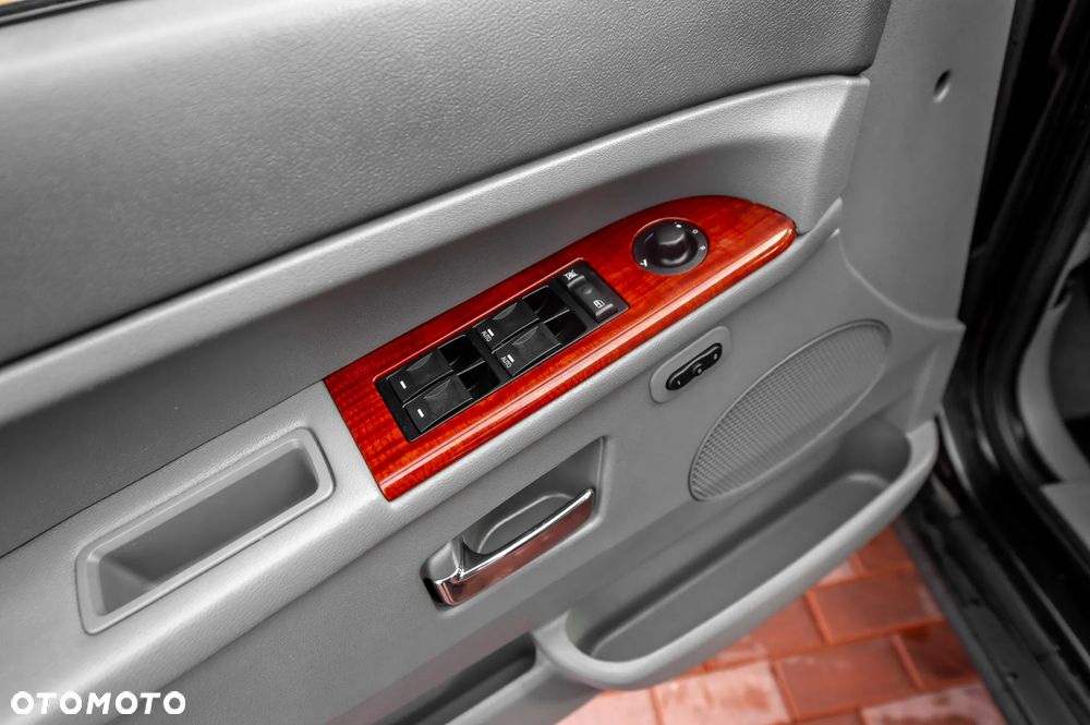 Jeep Grand Cherokee 4.7 Automatik Limited - 25