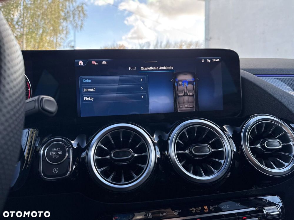 Mercedes-Benz GLA - 27