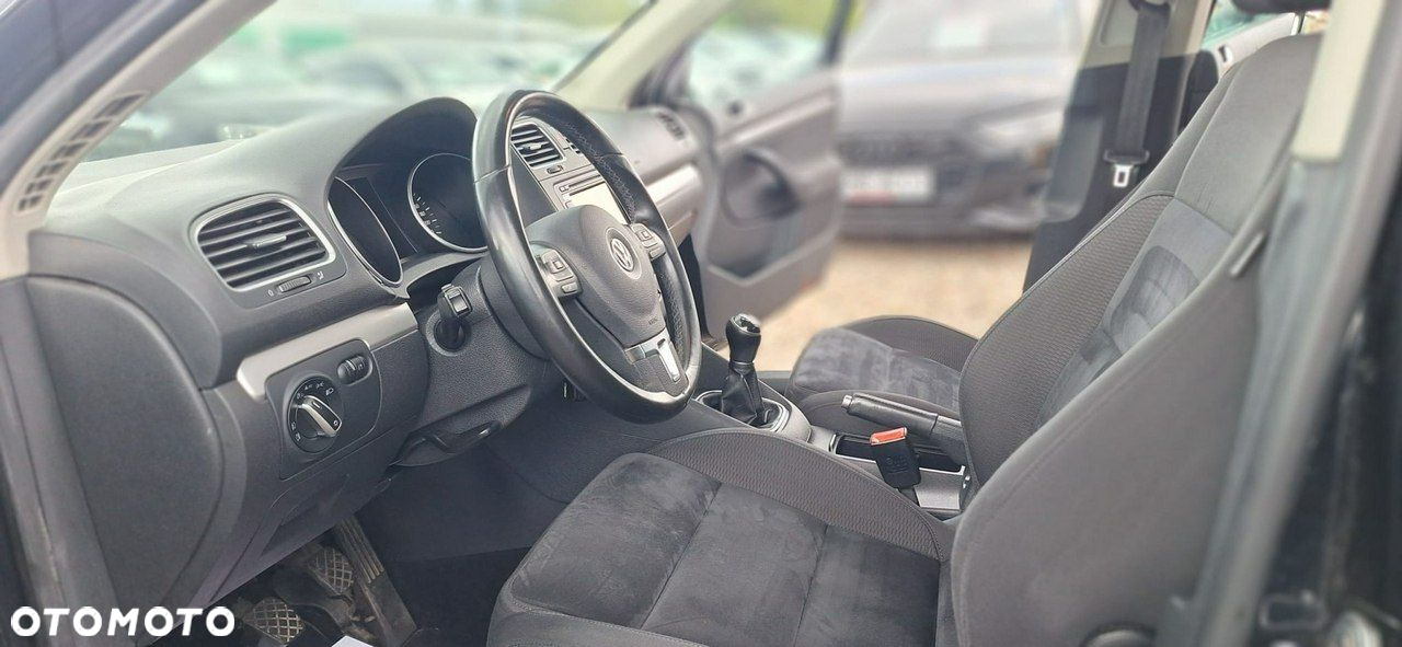 Volkswagen Golf - 9