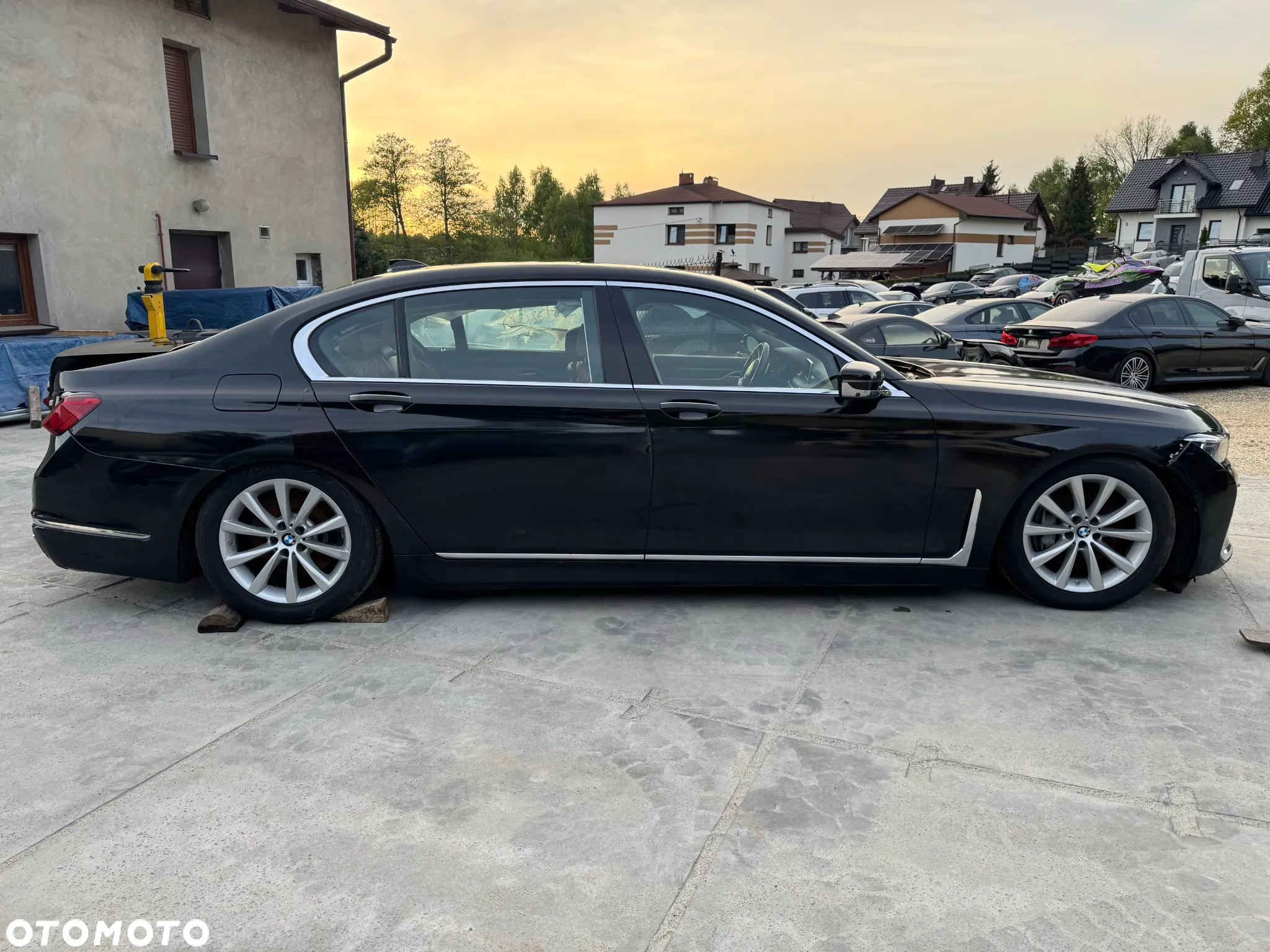 BMW Seria 7 740i - 4