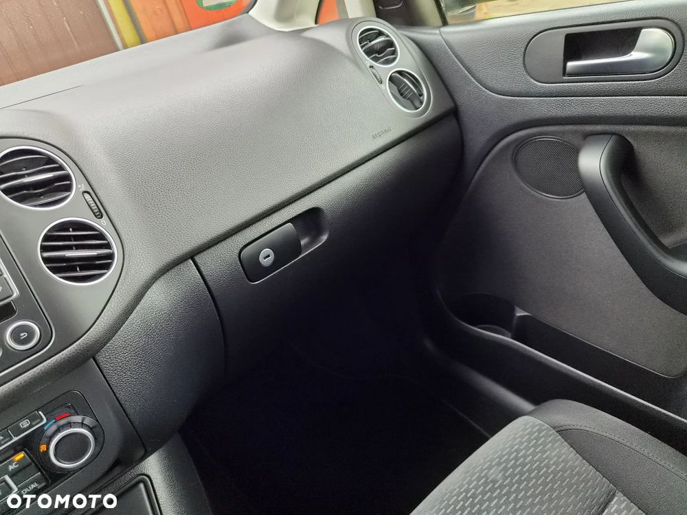 Volkswagen Golf Plus 1.6 DSG Team - 16