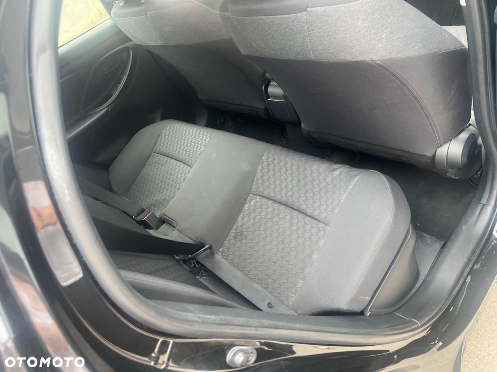 Toyota Yaris - 8