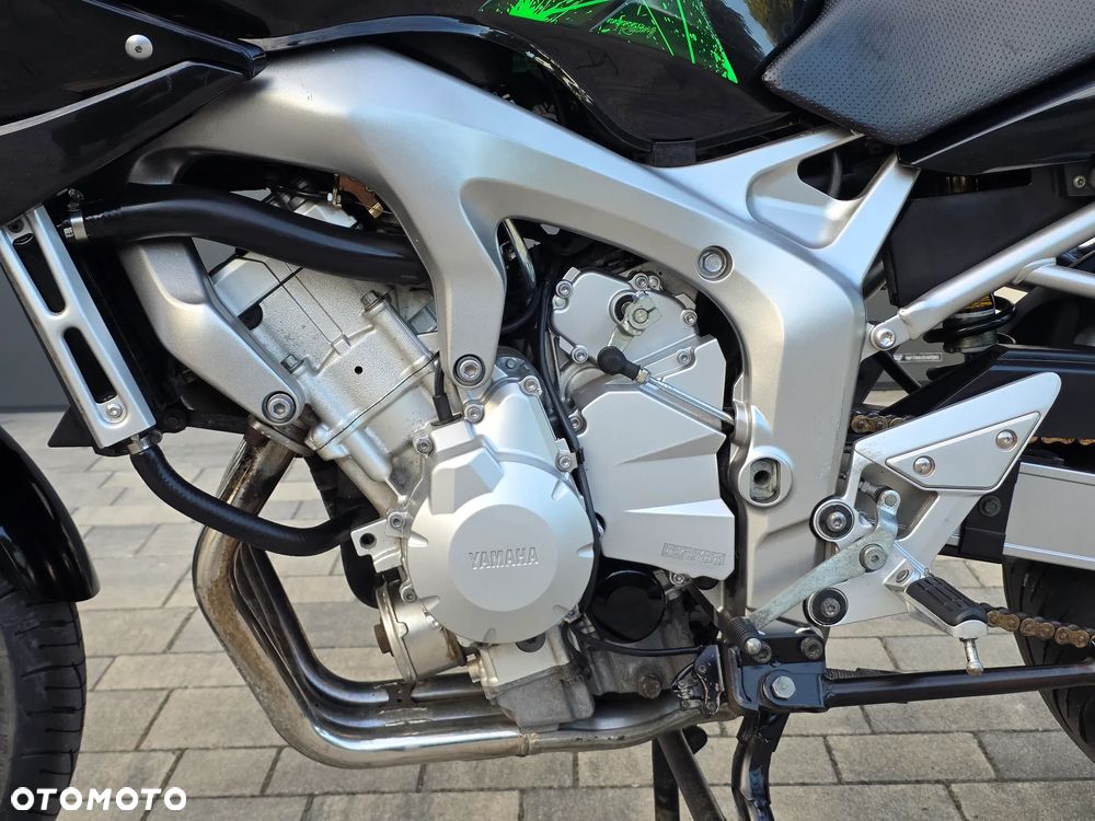 Yamaha FZ6 - 21