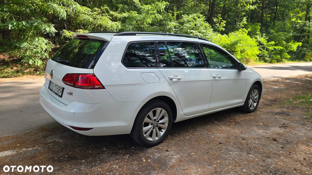 Volkswagen Golf 1.6 TDI BlueMotion Trendline - 4