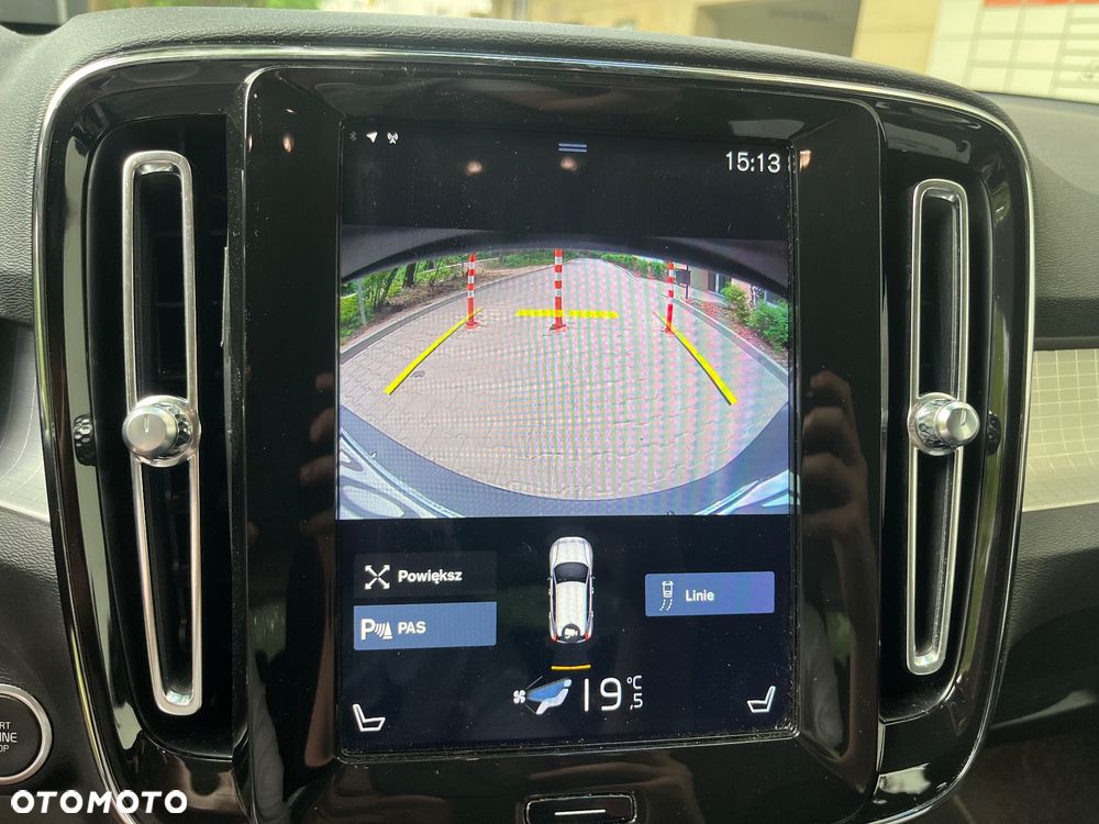 Volvo XC 40 D3 AWD Momentum Pro - 23