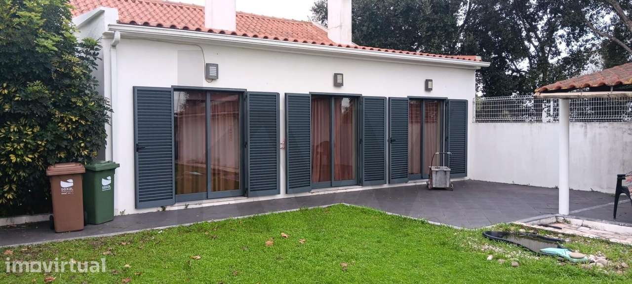Moradia T3 + 1 Foros de Amora - Lote 455 m2 - Grande imagem: 2/31