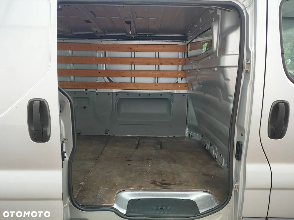 Renault Trafic - 17
