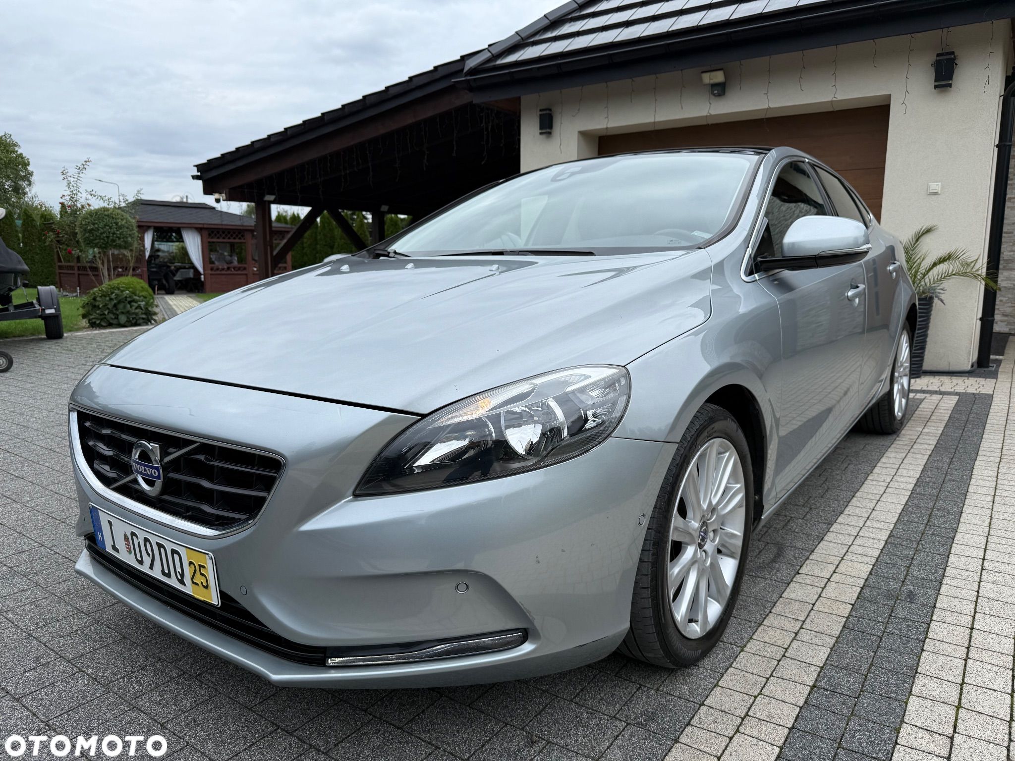 Volvo V40 D2 Summum - 1