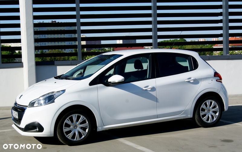 Peugeot 208 PureTech 82 Start & Stop Allure - 16