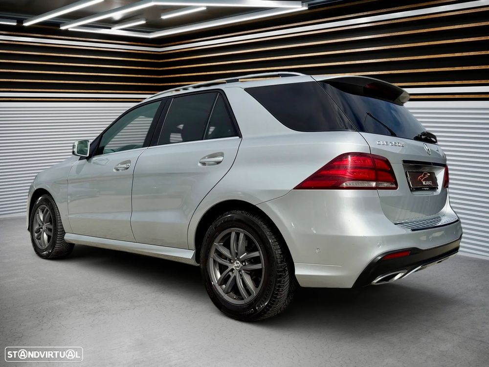 Mercedes-Benz GLE 250 d 4Matic 9G-TRONIC Exclusive - 4