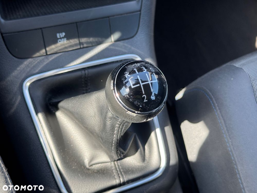 Volkswagen Golf Plus 1.9 TDI Comfortline - 27