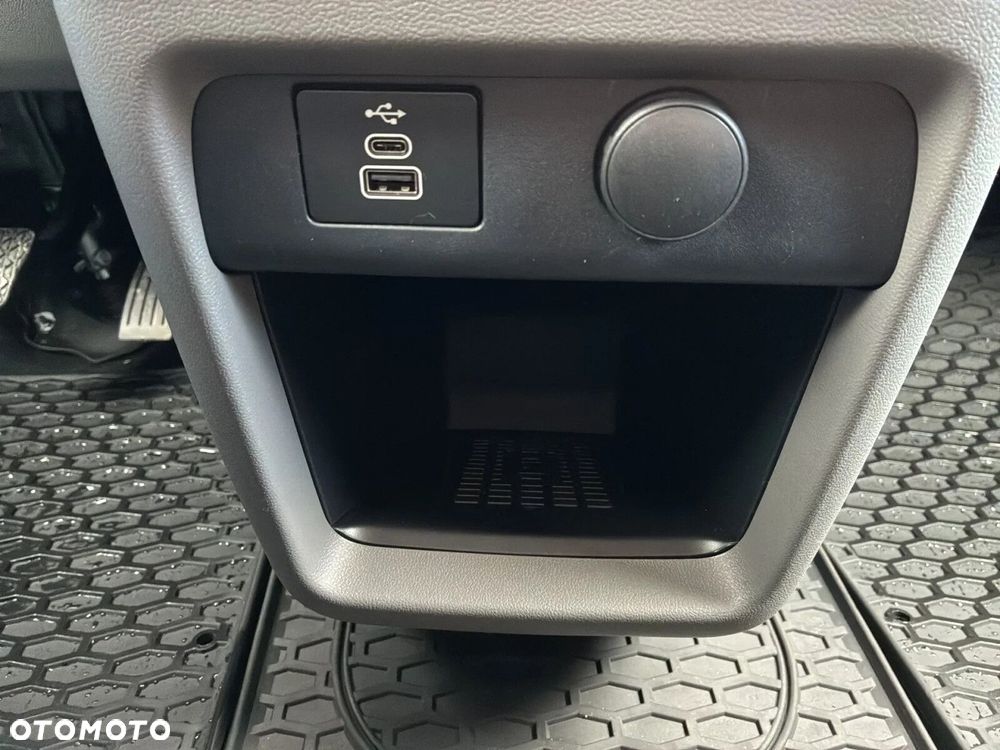 Volkswagen Caravelle 2.0 TDI L2 4Motion PanAmericana - 36