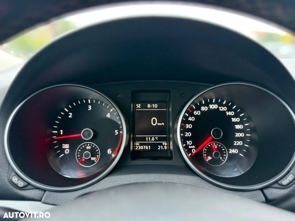 Volkswagen Golf 1.6 TDI DPF BlueMotion Technology MATCH - 24