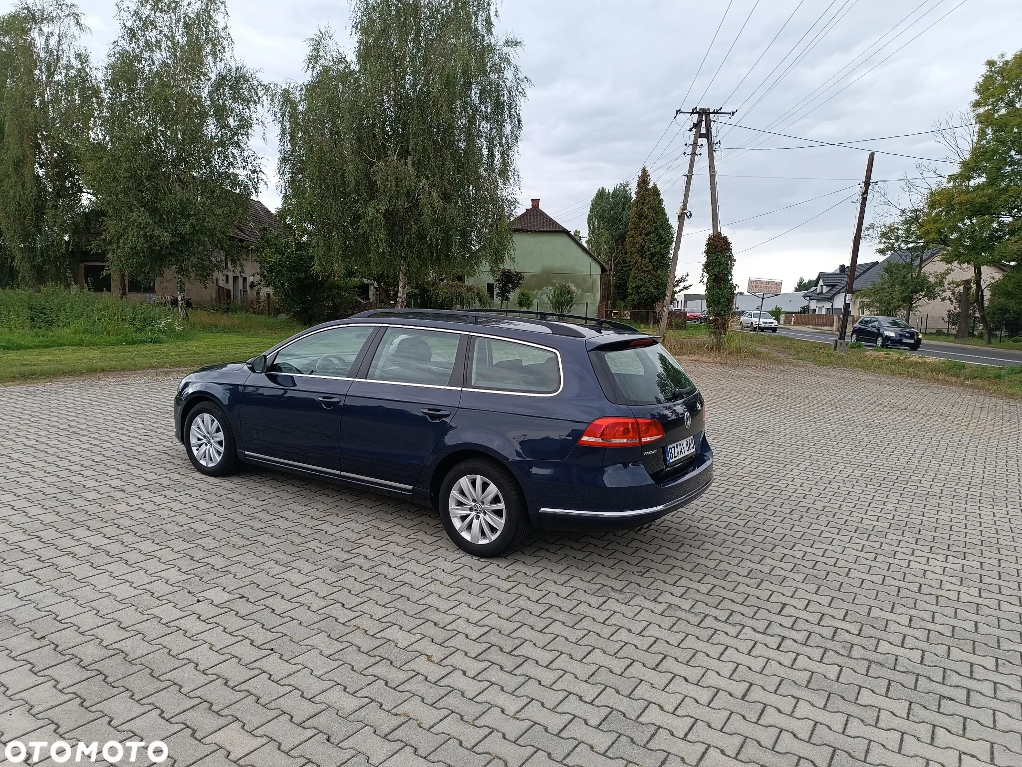 Volkswagen Passat Variant 2.0 Blue TDI SCR Comfortline - 4