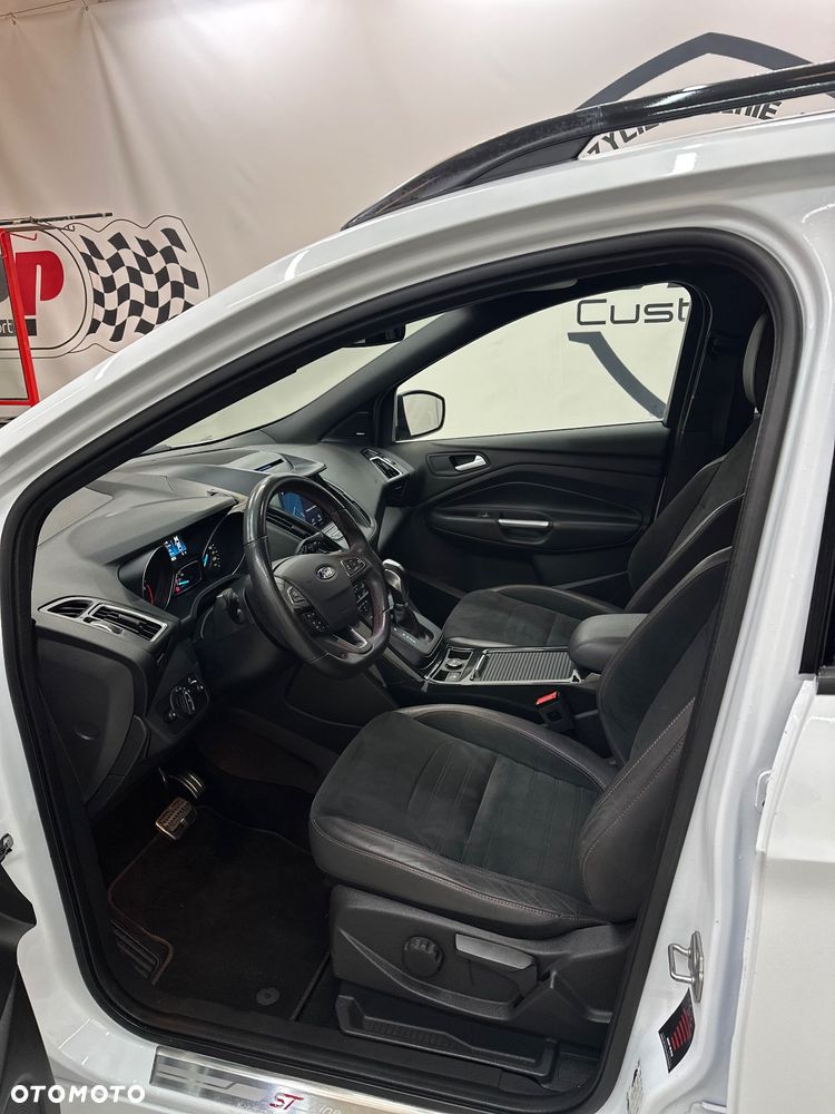 Ford Kuga 2.0 TDCi 4x4 ST-Line - 13