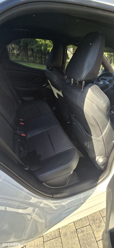 Toyota Yaris - 8