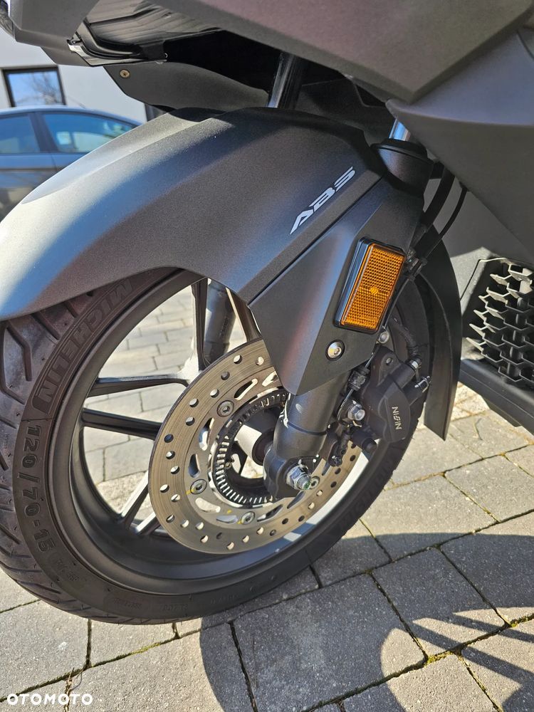 Honda NSS - 11