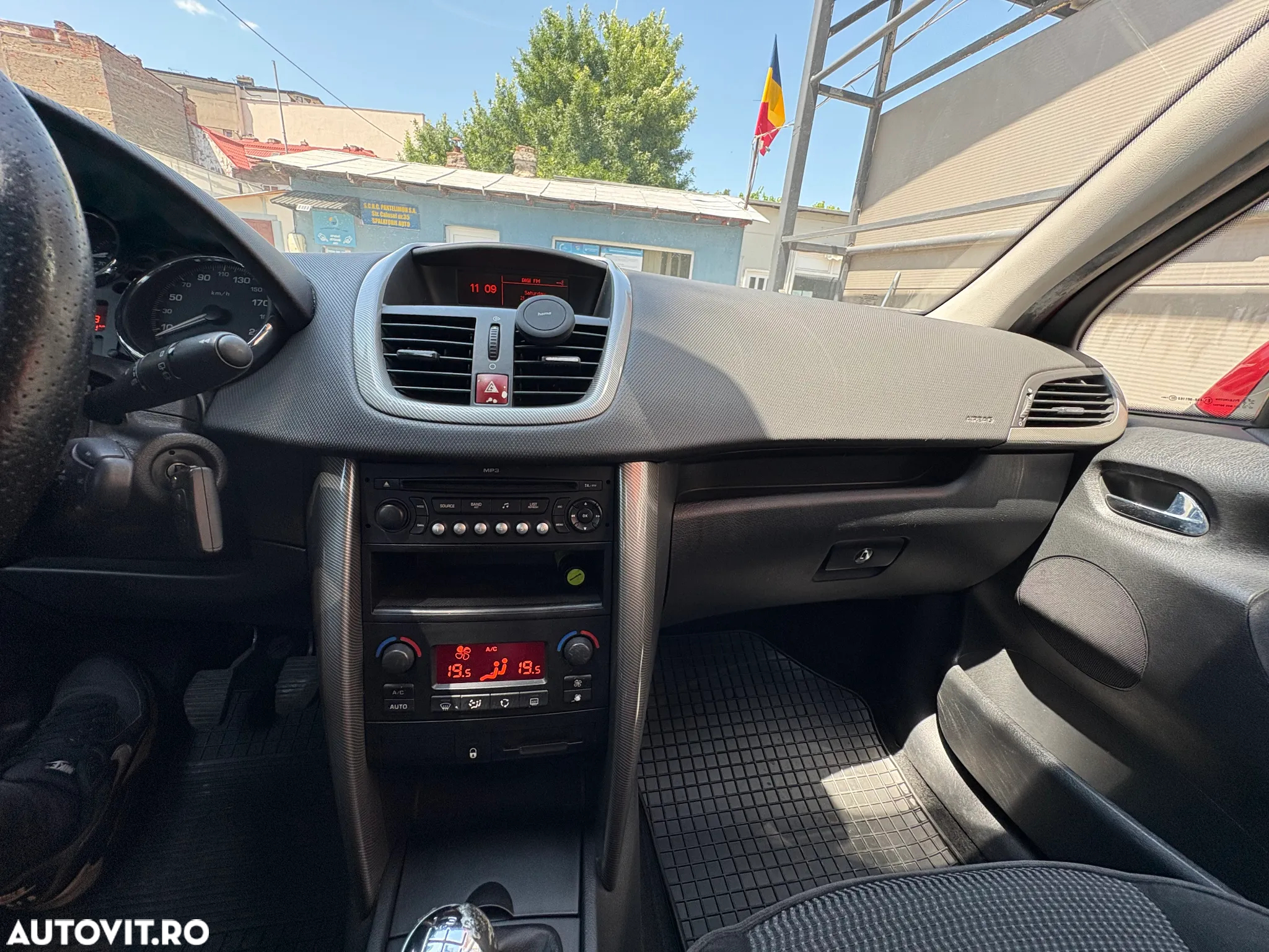 Peugeot 207 1.4E 16V Premium - 22