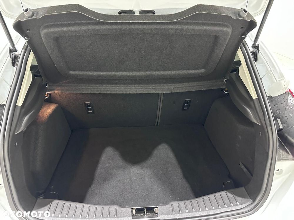 Ford Focus - 24