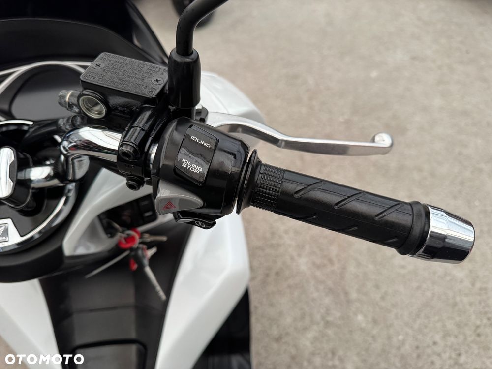 Honda PCX - 9