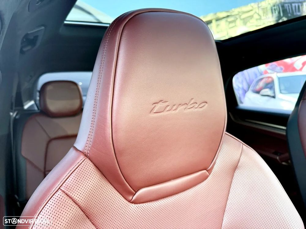 Porsche Cayenne Turbo E-Hybrid - 41