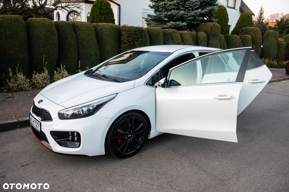 Kia Ceed 1.6 T-GDI GT - 15