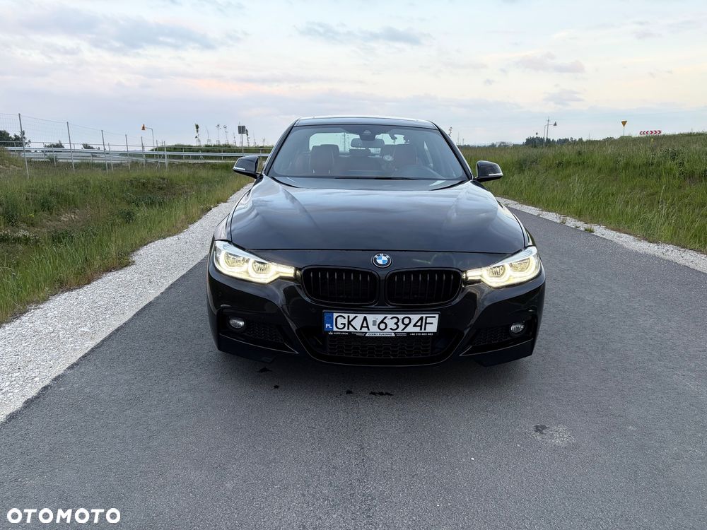 BMW Seria 3 330i xDrive Edition M Sport Shadow - 3