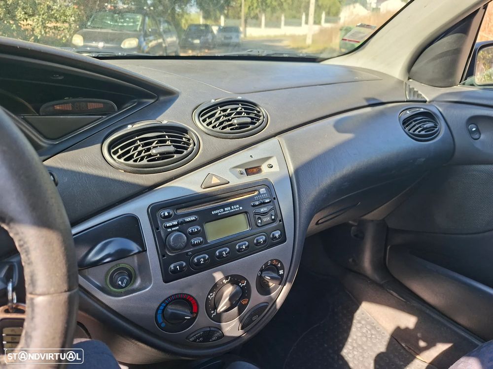 Ford Focus SW 1.8 TDCi Comfort - 11